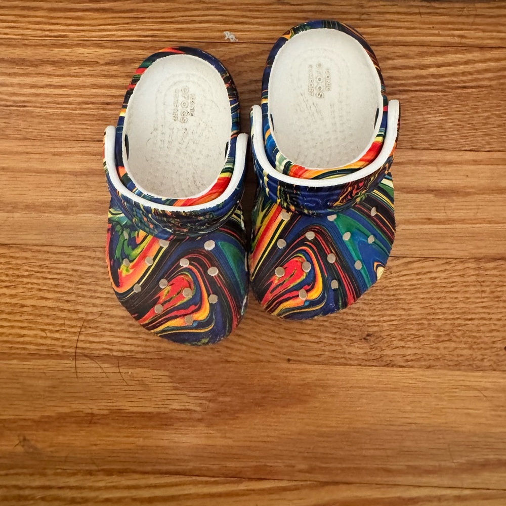 Crocs size C 5. Multicolor
